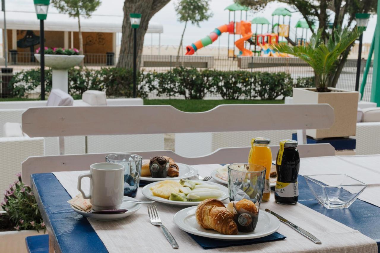 Hotel Villa Franca Lignano Sabbiadoro Exterior photo